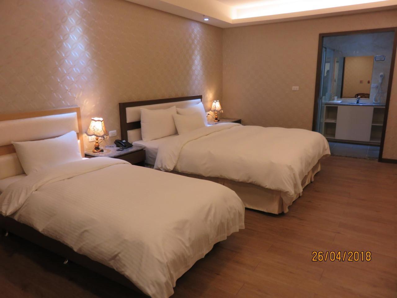 Mao Hua Motel Taichung Exterior foto