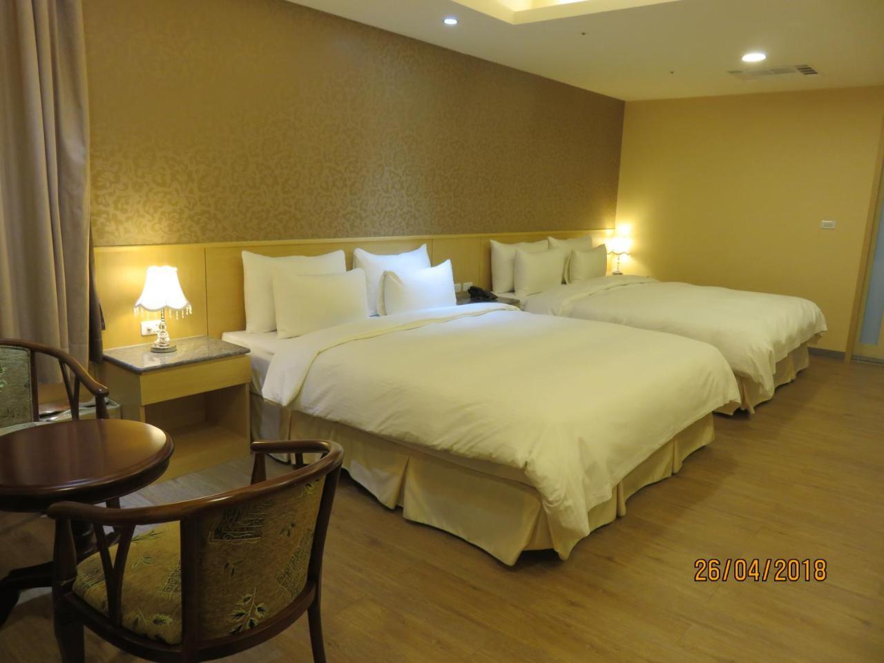 Mao Hua Motel Taichung Exterior foto